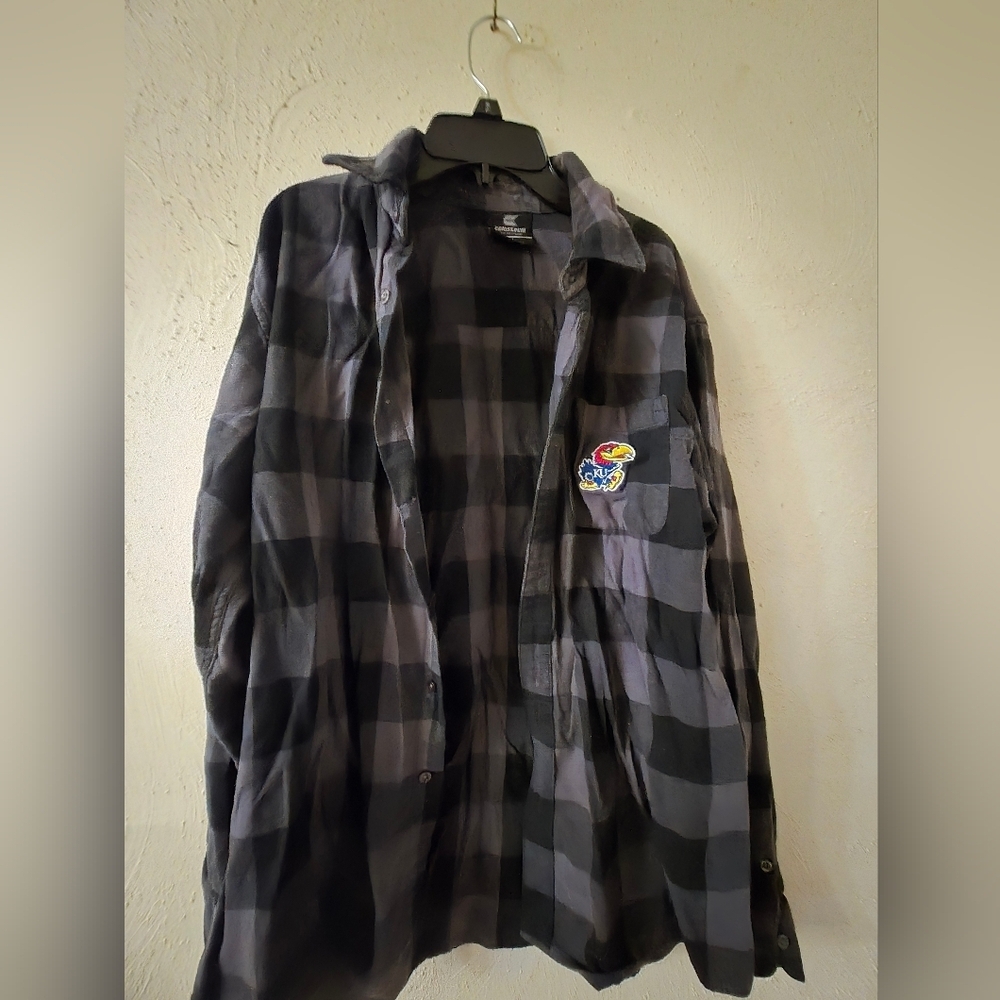 Colosseum Black and Gray Plaid Shirt Jacket